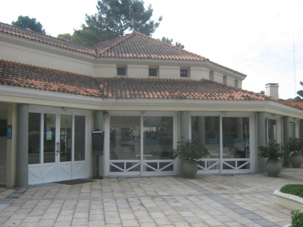 埃斯特角城绿色公园 - 滨海略雷特公寓式酒店 蓬塔巴雷纳 外观 照片